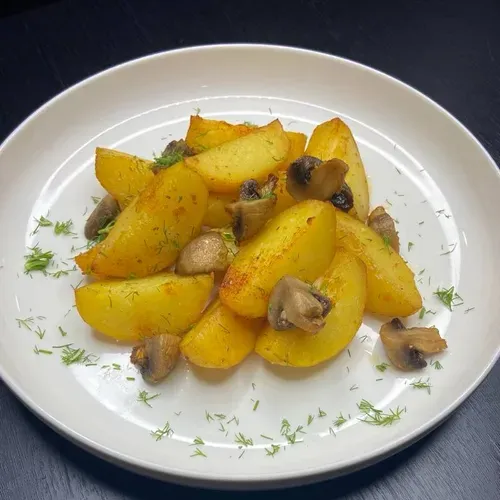 Cartofi la cuptor cu usturoi si ciuperci