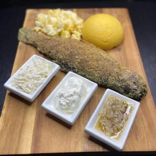 Păstrăv cu mămăligă