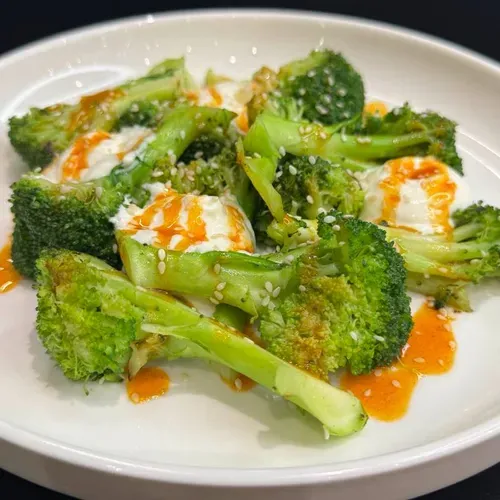 Broccoli cu mousse de parmezan